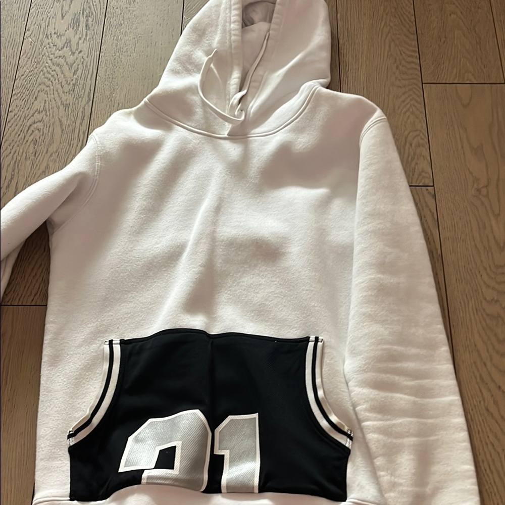 Ragyard White Hoodie with Basketball Theme